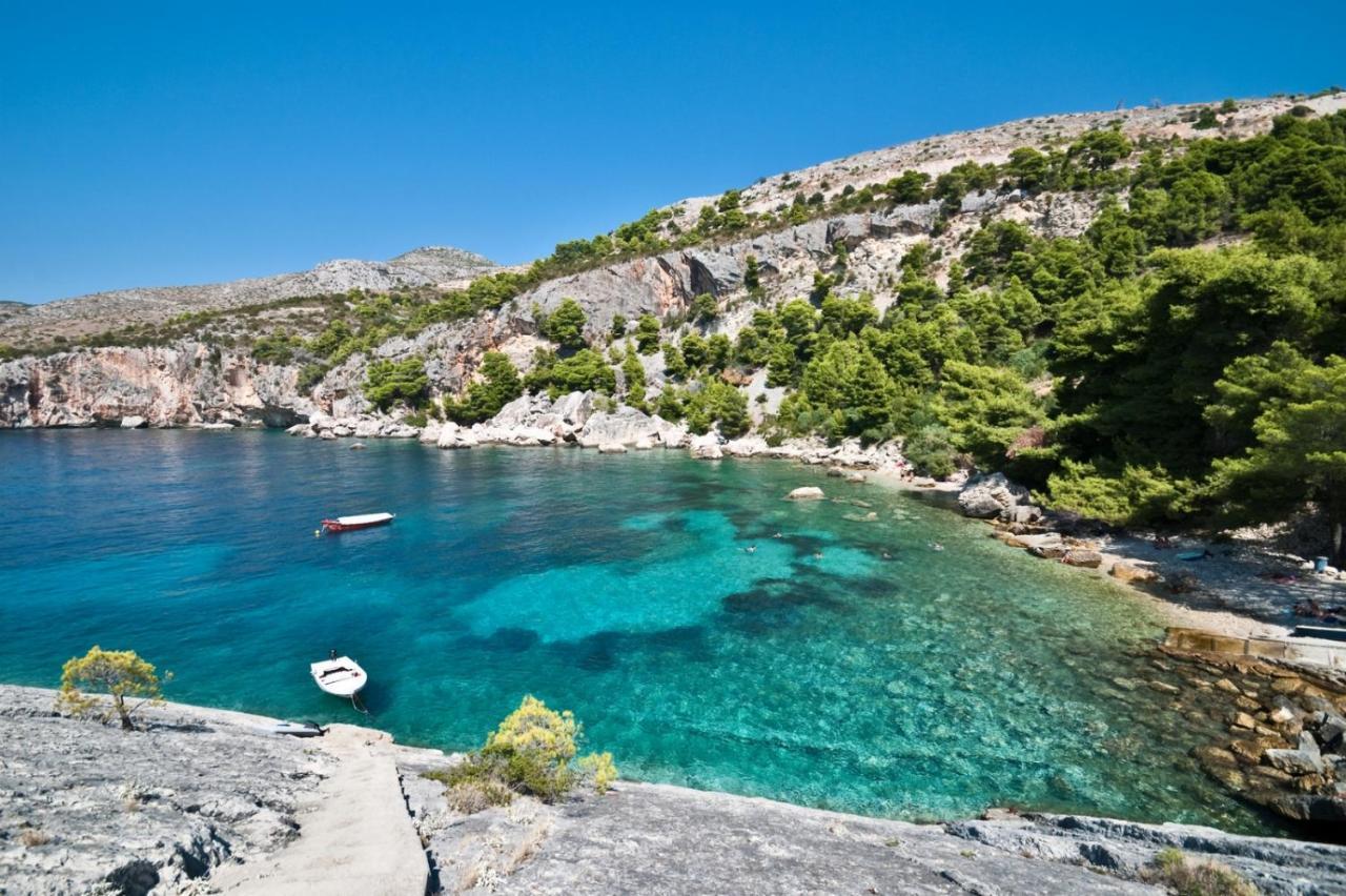 In With Sea View, Balcony, Air Conditioning, Wi-fi Apartment Hvar Town