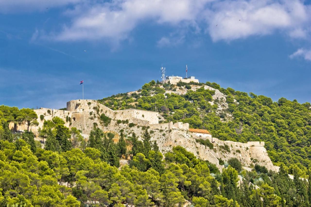 In With Sea View, Balcony, Air Conditioning, Wi-fi * Hvar Town